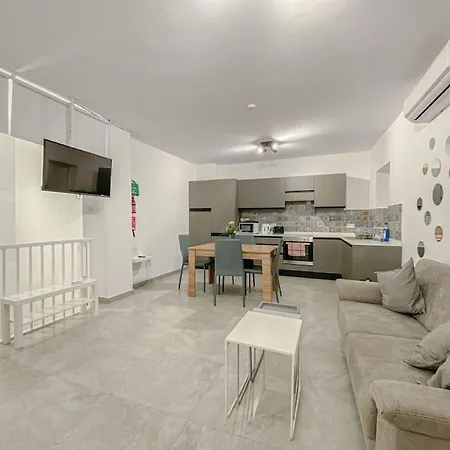 Designer Duplex Penthouse In