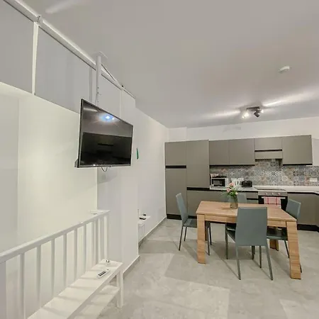 Designer Duplex Penthouse In