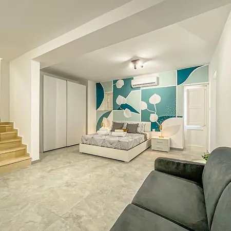Apartment Designer Duplex Penthouse In