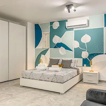 Designer Duplex Penthouse In Apartman Floriana