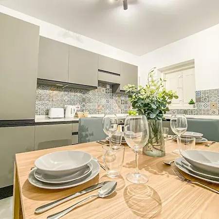 Designer Duplex Penthouse In * Floriana
