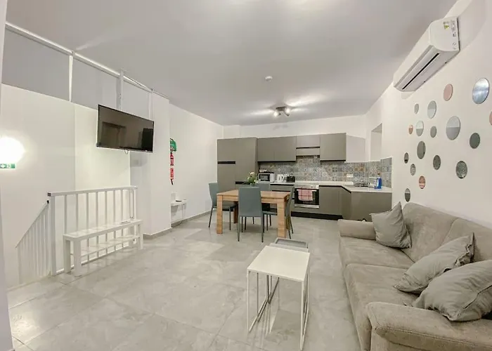 Designer Duplex Penthouse In