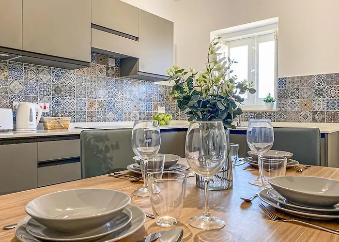 アパート Designer Duplex Penthouse In フロリアーナ